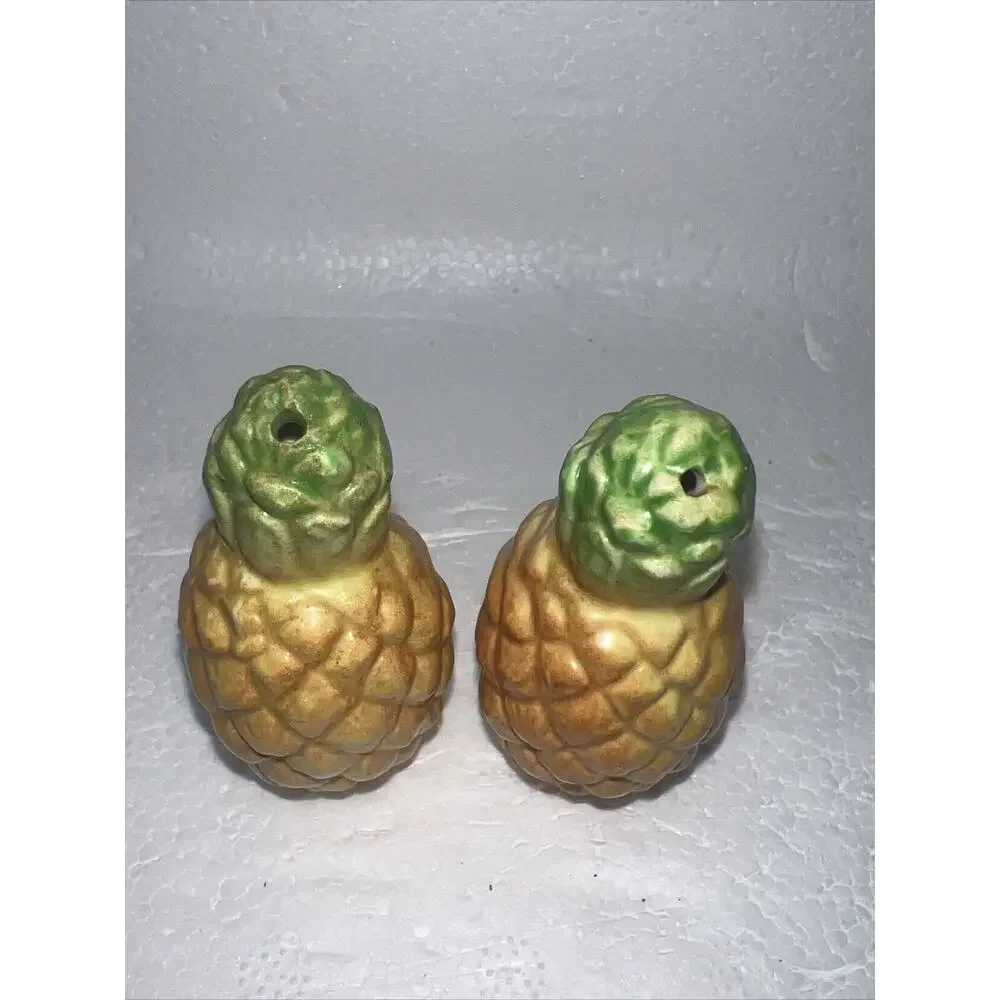 VINTAGE CERAMIC MINIATURE YELLOW PINEAPPLE SALT AND PEPPER SHAKER 2 1/4”